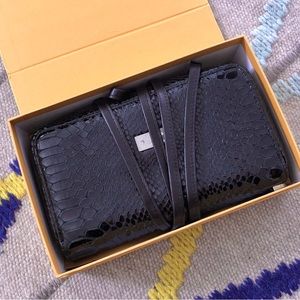 Tonelli Italian Black Patent Snake Leather Crossbody Bag Clutch Wallet